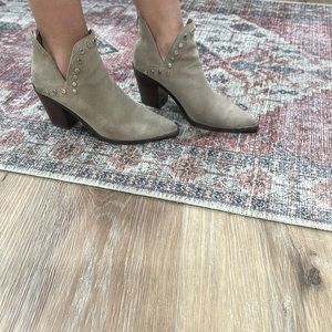 Brown suede booties Marc fisher